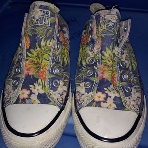 Converse size 4.5 men 6.5 women